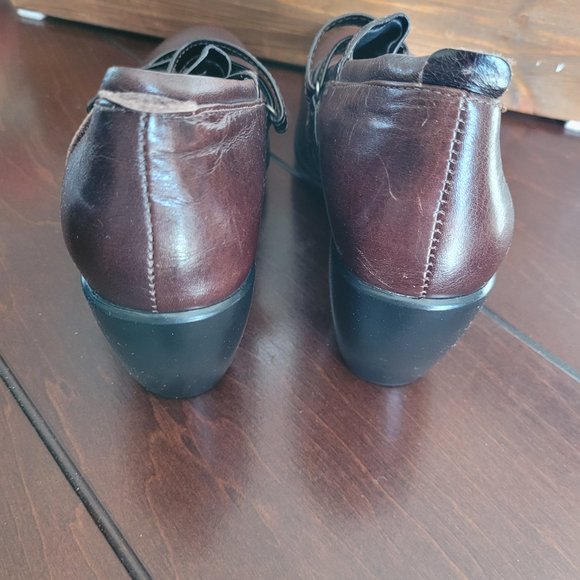 Naot leather women's ankle booties - Picture 2 of 5